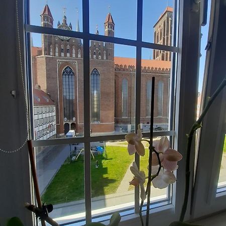 Apartment In Old Town - View Of Mariacki Church Gdansk Dış mekan fotoğraf