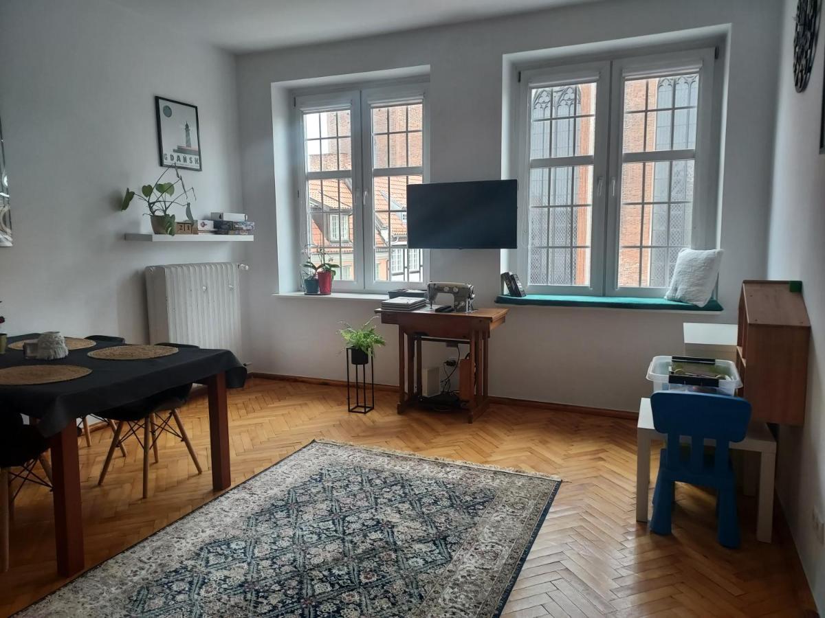 Apartment In Old Town - View Of Mariacki Church Gdansk Dış mekan fotoğraf